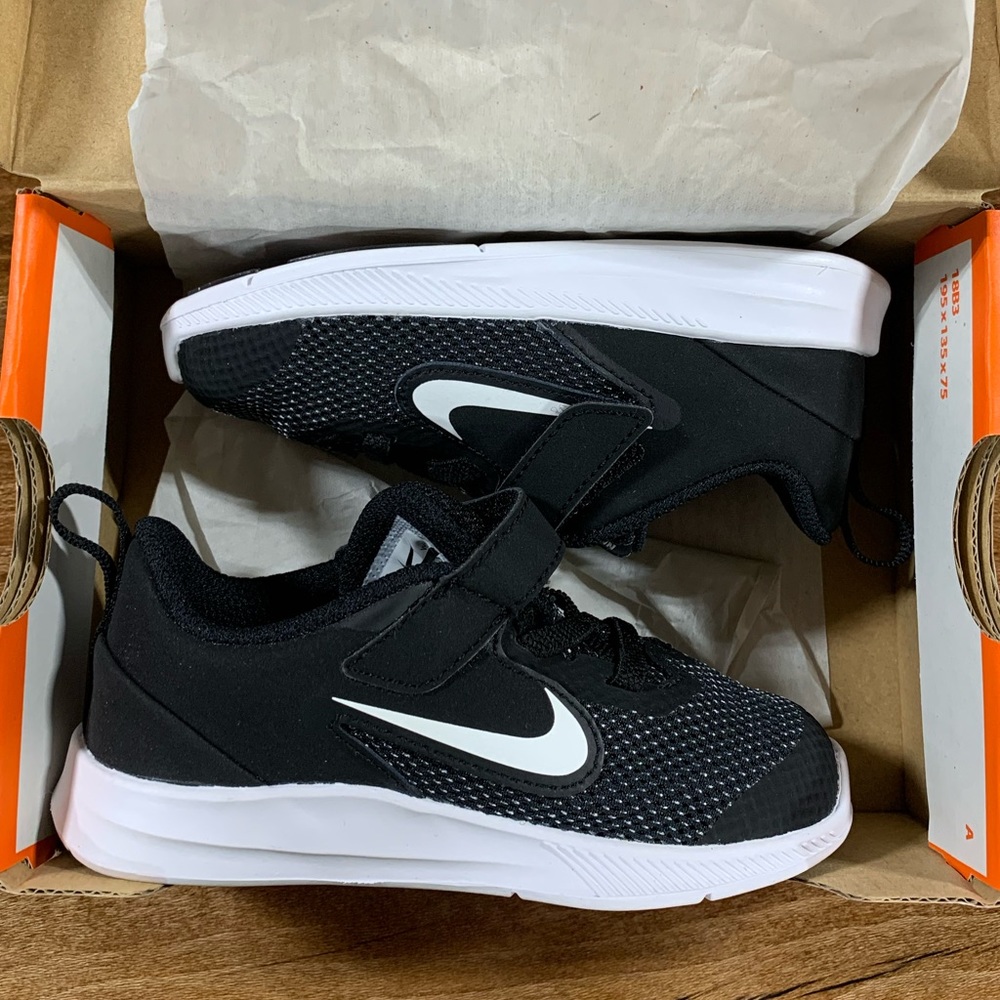 Toddler Boys Nike Tennis Shoes